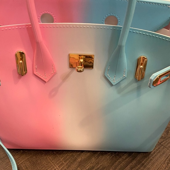 CANDY HANDBAG 👛 NWOT - Picture 4 of 11